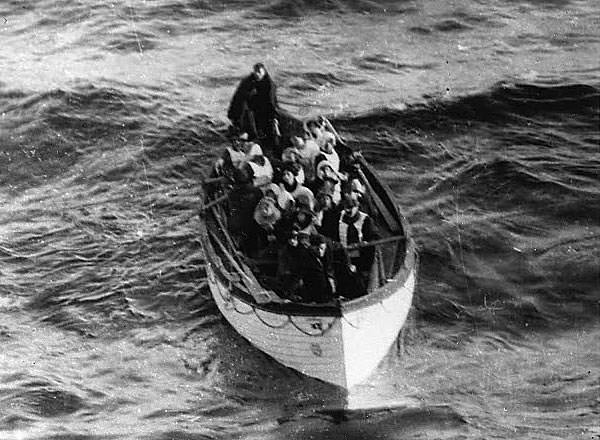 Titanic lifeboat 6 approaching Carpathia.